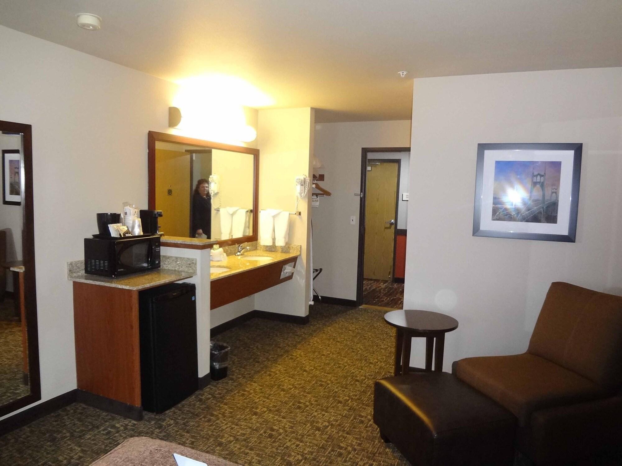 Best Western Oak Meadows Inn Saint Helens Exterior photo